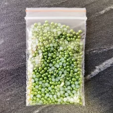 Бульонки темно-зеленые 2 мм для слайма в упаковке 10 гр